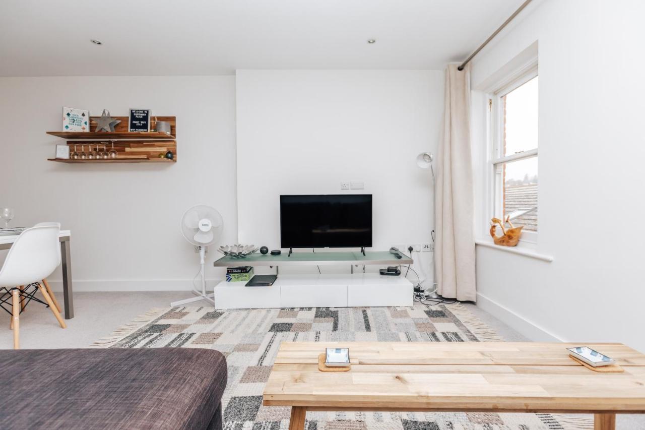 Central Modern Flat For 4-6 & Dedicated Parking Henley-on-Thames Exteriér fotografie