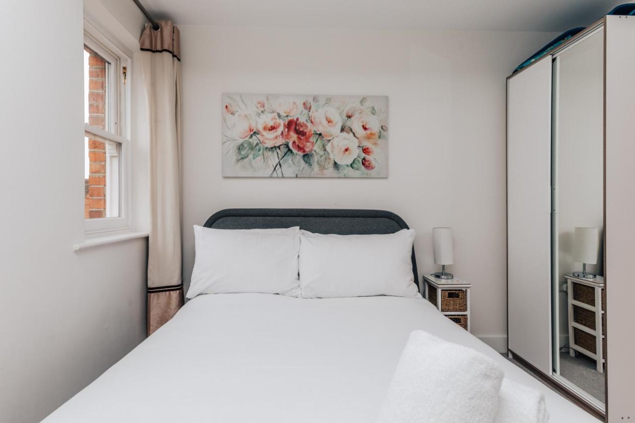 Central Modern Flat For 4-6 & Dedicated Parking Henley-on-Thames Exteriér fotografie