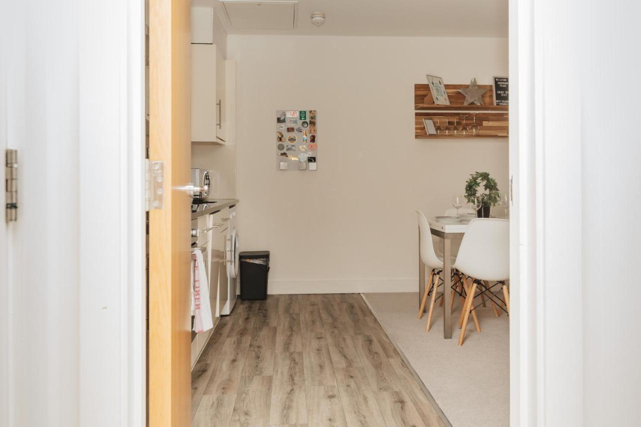 Central Modern Flat For 4-6 & Dedicated Parking Henley-on-Thames Exteriér fotografie
