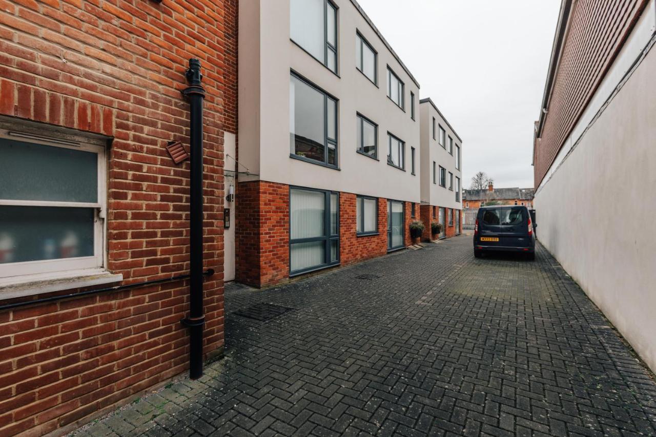 Central Modern Flat For 4-6 & Dedicated Parking Henley-on-Thames Exteriér fotografie