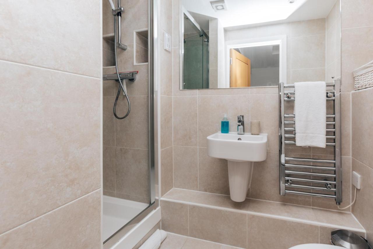Central Modern Flat For 4-6 & Dedicated Parking Henley-on-Thames Exteriér fotografie